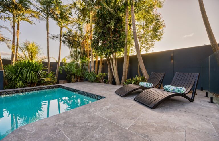 Hogyan illeszkedik a ModuLINE BaseLINE kerítés a modern építészeti trendekhez?